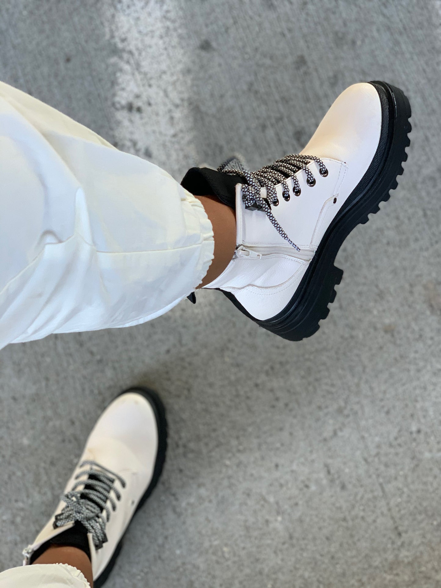 Whiteout Combat Boots